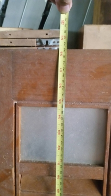 บานหน้าต่างเกร็ดไม้สัก