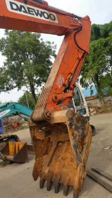 ขายถูกมาก รถขุด แบคโฮ ขนาดใหญ่ DAEWOO PC220-3 ราคา 580,000 บาท เท่านั้น เก่านอก พร้อมใช้งาน