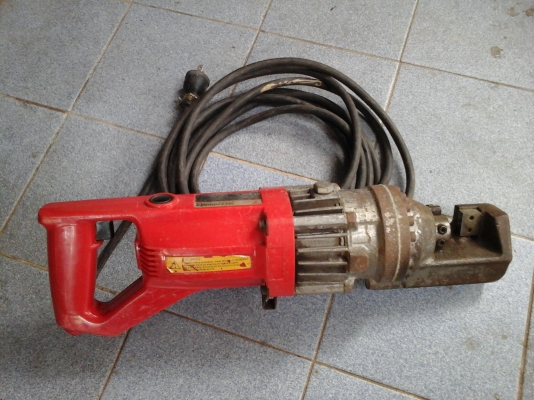 เครื่องตัดเหล็กมือถือ ตัดเหล็กเหล็กเส้นหรือเหล็กข้ออ้อย 4-16 mm. สภาพพร้อมใช้งาน (พร้อมกล่องเครื่องมือ)