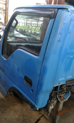 หัวเก๋ง Isuzu NKR เก่านอก