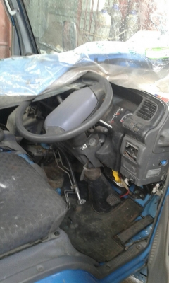 หัวเก๋ง Isuzu NKR เก่านอก