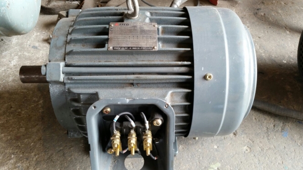 ขายครับมอเตอร์ teco 7.5 hp 380/415 V 1450 rpm