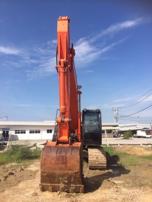 HITACHI ZX200-5G yr.2013