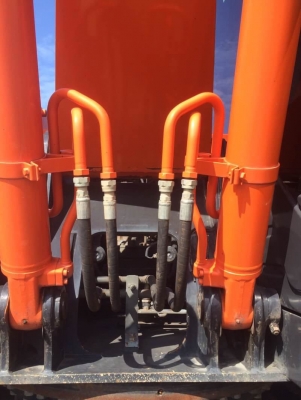 HITACHI ZX200-5G yr.2013