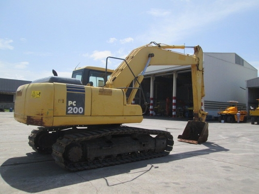ขายรถขุด Komatsu PC200-7 มือสองนำเข้าจากญี่ปุ่น สภาพสวย พร้อมใช้งาน