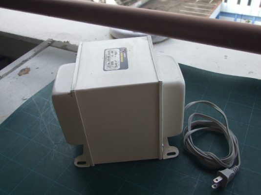 หม้อแปลงไฟจาก 220v ==> 100v /110v ขนาด 1,500W ของ KRR