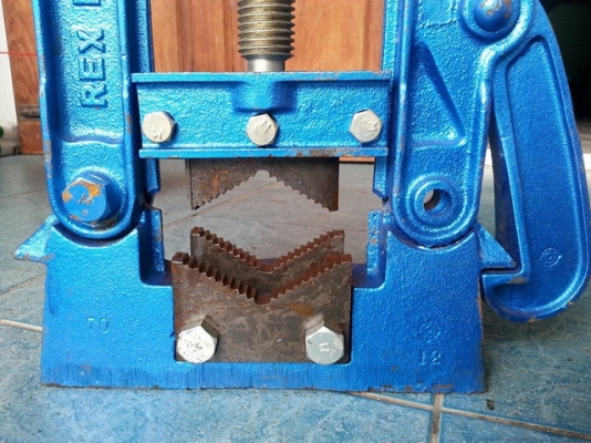 ปากกาจับแป๊ป REX ผลิตที่ญีปุ่น ของใหม่เก่าเก็บ มี 2 ขนาด ปากกาจับแป๊ป REX ผลิตที่ญีปุ่น ของใหม่เก่าเก็บ มี 2 ขนาด