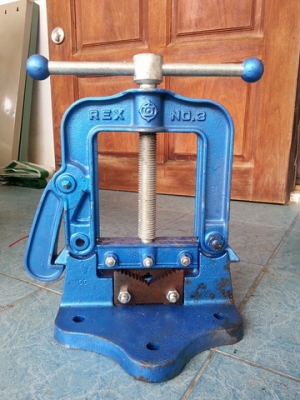 ปากกาจับแป๊ป REX ผลิตที่ญีปุ่น ของใหม่เก่าเก็บ มี 2 ขนาด ปากกาจับแป๊ป REX ผลิตที่ญีปุ่น ของใหม่เก่าเก็บ มี 2 ขนาด