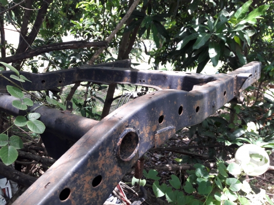 แชสซี ไทรทัน 2.5 แค๊บ ตัวเตี้ย ไม่มีช่วงล่าง