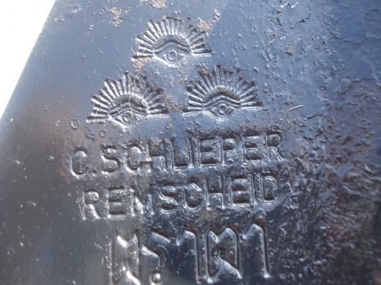 จอบขุด ขนาด 4 - 3.5 ปอนด์ ตราตา made in Germany ของใหม่เก่าเก็บ จอบขุด ขนาด 4 - 3.5 ปอนด์ ตราตา made in Germany ของใหม่เก่าเก็บ