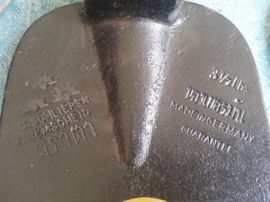 จอบขุด ขนาด 4 - 3.5 ปอนด์ ตราตา made in Germany ของใหม่เก่าเก็บ จอบขุด ขนาด 4 - 3.5 ปอนด์ ตราตา made in Germany ของใหม่เก่าเก็บ