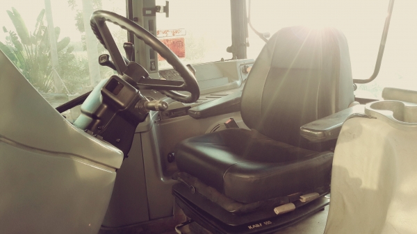 ขายรถไถ NEWHOLLAND TM125 ขายรถไถ NEWHOLLAND TM125