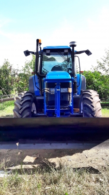 ขายรถไถ NEWHOLLAND TM125 ขายรถไถ NEWHOLLAND TM125