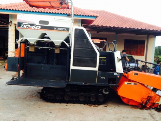 ขายรถเกี่ยวข้าว KUBOTA DC60 ใช้งาน1422ชั่วโมง รถสวยสภาพดีมาก พร้อมใช้งาน เอกสารถูกต้อง เล่มทะเบียนพร้อมโอน ราคา265,000 สนใจโทร 090-8588220คุณนะ 093-3258446คุณบิว หรือเข้าดูสินค้าอื่นๆได้ที่ www.narong2truck.com หรือ www.truck.in.th/498 หรือเพจFacebook ณรง