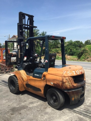 ฟอล์คลิฟต์ 3.5 ตัน Toyota 7FD35 รถนอกเก่าญี่ปุ่น ดีเซล 13Z เสา 4 เมตร งาหมุน ฟอล์คลิฟต์ 3.5 ตัน Toyota 7FD35 รถนอกเก่าญี่ปุ่น ดีเซล 13Z เสา 4 เมตร งาหมุน