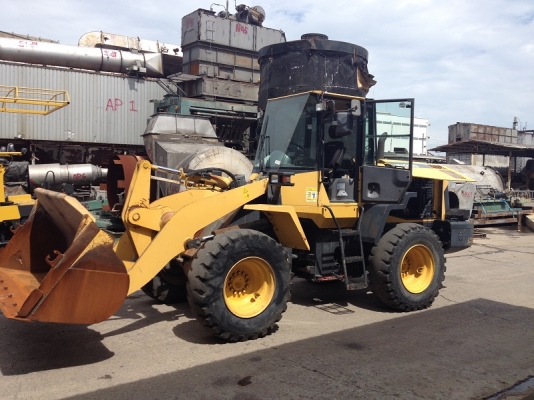 รถตักล้อยาง Komatsu WA200-5 รภเก่านอกนำเข้าจากญี่ปุ่่น พร้อมใข้งานทันที 091 695-6445