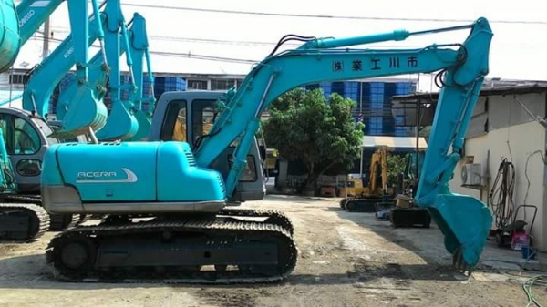 ขายKOBELCO  SK100-3  เก่าญี่ปุ่น ..สภาพสวย...เครื่องปั๊มดี....ระบบคล่อง....เอกสารครบ  .โทร089-3818694   ดวงนภา