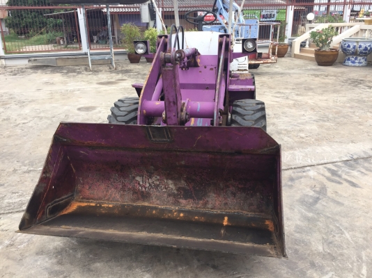 รถตักล้อยาง Komatsu WA30 มือสองนำเข้าจากญี่ปุ่น สภาพพร้อมใช้งาน