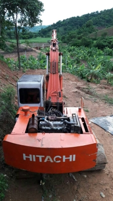 ขาย 450,000 แบคโฮ HITACHI EX 200-1 เครื่องดี ปั้ม K3V แรง เอวดี ช่วงล่างแน่น รถสวยพร้อมใช้ 090-772-3710 090-772-3708