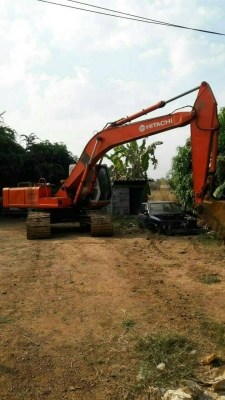 ขาย 450,000 แบคโฮ HITACHI EX 200-1 เครื่องดี ปั้ม K3V แรง เอวดี ช่วงล่างแน่น รถสวยพร้อมใช้ 090-772-3710 090-772-3708