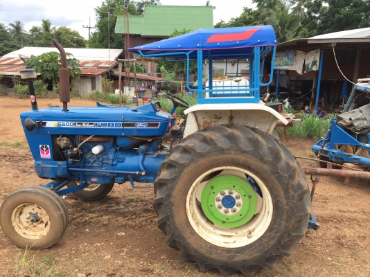 ขายรถไถฟอร์ด 6600 สภาพสวย พร้อมผานหก PT ขายรถไถฟอร์ด 6600 สภาพสวย พร้อมผานหก PT