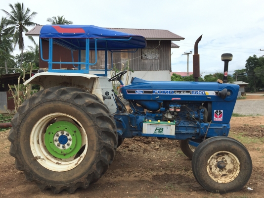 ขายรถไถฟอร์ด 6600 สภาพสวย พร้อมผานหก PT ขายรถไถฟอร์ด 6600 สภาพสวย พร้อมผานหก PT