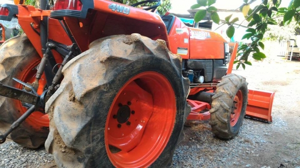 ขายรถไถ KUBOTA L3408 พร้อมดันหน้าใหม่ ราคา 185,000 อ.แกลง จ.ระยอง มีบริการขนส่งทั่วไทย DC Tractor Rayong 0818618678,0899347475 https://www.facebook.com/DC-Tractor-Rayong-3071545327…/shop… id line=081-8618678 id line=089-9347475 ขายรถไถ KUBOTA L3408 พร้อมดันหน้าใหม่ ราคา 185,000 อ.แกลง จ.ระยอง มีบริการขนส่งทั่วไทย DC Tractor Rayong 0818618678,0899347475 https://www.facebook.com/DC-Tractor-Rayong-3071545327…/shop… id line=081-8618678 id line=089-9347475