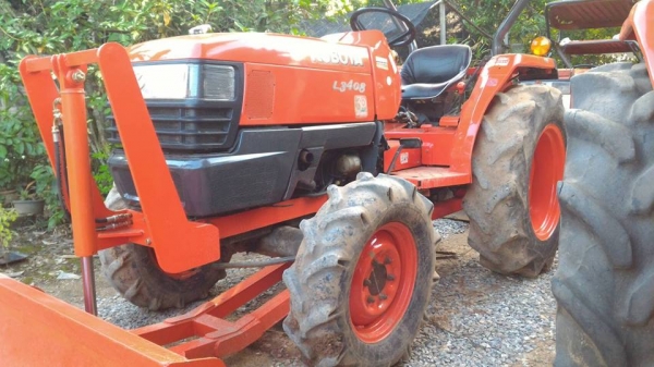 ขายรถไถ KUBOTA L3408 พร้อมดันหน้าใหม่ ราคา 185,000 อ.แกลง จ.ระยอง มีบริการขนส่งทั่วไทย DC Tractor Rayong 0818618678,0899347475 https://www.facebook.com/DC-Tractor-Rayong-3071545327…/shop… id line=081-8618678 id line=089-9347475 ขายรถไถ KUBOTA L3408 พร้อมดันหน้าใหม่ ราคา 185,000 อ.แกลง จ.ระยอง มีบริการขนส่งทั่วไทย DC Tractor Rayong 0818618678,0899347475 https://www.facebook.com/DC-Tractor-Rayong-3071545327…/shop… id line=081-8618678 id line=089-9347475