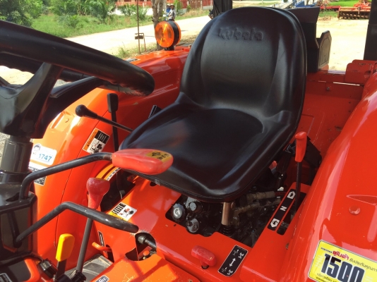 ขายรถไถคูโบต้า L3608SP สภาพนางฟ้า ใช้งานน้อย 700 ชั่วโมง จดทะเบียนปี 58. ขายพร้อมอุปกรณ์ใบมีดดันหน้าและผานพรวนตราช้าง ราคา 348,000 บาท  สนใจโทร 081-9136451 หรือ ขอดูรูปทาง line:bow6451 ค่ะ