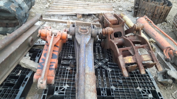 ขายตัวต่อปลายอาร์มรถขุดมีหลายขนาดให้เลือก