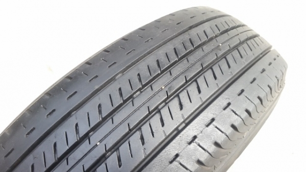 ขายยาง195R15 ปี 13 BRIDGESTONE R611 4 เส้น