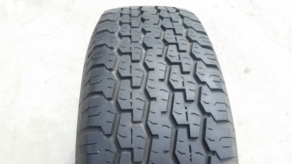 ขายยาง225/70/15 ปี 12/2เส้น+ปี13/2เส้น THUNDERER 4 เส้น