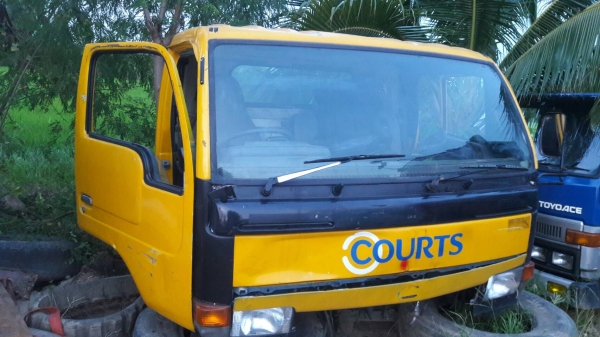 ขายหัวเก๋งรถบรรทุก 6 ล้อ กลาง ยี่ห้อ NISSAN PU ราคา 45,000 บาท