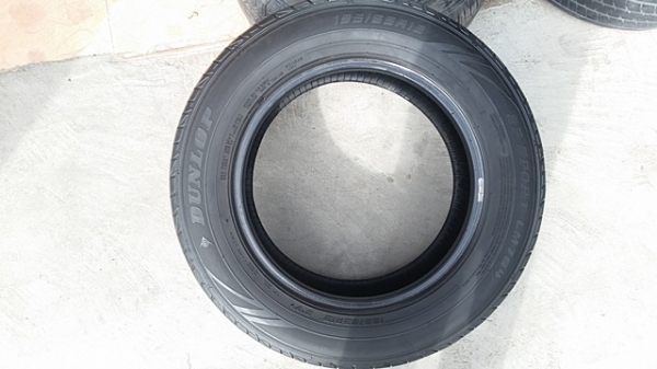 ขายยาง195/65/15 ปี 4913 DUNLOP 4 เส้น