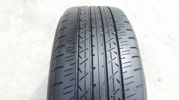 ขายยาง215/60/16 ปี 3715 BRIDGESTONE ER33 4 เส้น ขายยาง215/60/16 ปี 3715 BRIDGESTONE ER33 4 เส้น