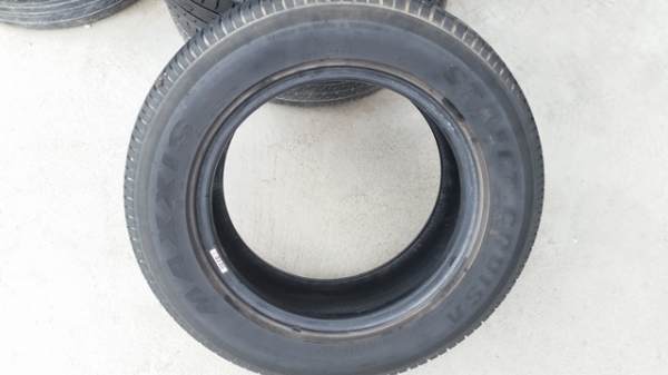 ขายยาง185/65/14 ปี 3713 MAXXIS 4 เส้น