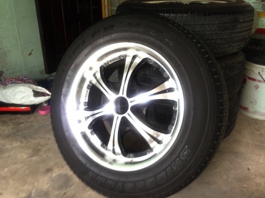 ขาย/เทิร์นล้อแม็ก6รู ขอบ17 พร้อมยางสภาพสวย 4วง ถูกๆสำหรับรถกระบะตัวสูง