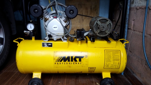 ปั๊มลมMKT64ลิตรพร้อมใช้งาน