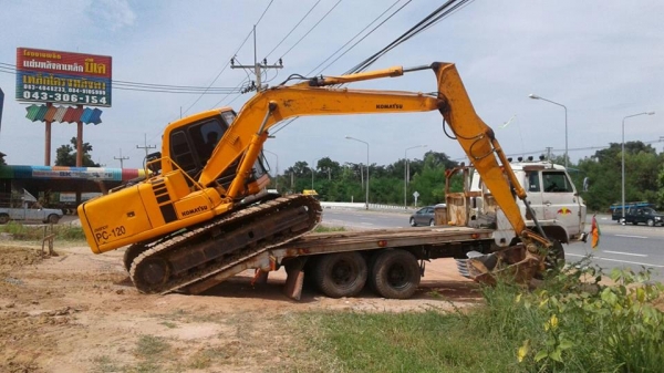 ขายรถขุดแบ็คโค PC120-6 โคมัสสุ ระบบไฟฟ้า โซลินนอยอยู่ตัดสายไฟ สภาพช่วงล่างดีเครื่องแน่น