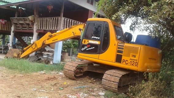 ขายรถขุดแบ็คโค PC120-6 โคมัสสุ ระบบไฟฟ้า โซลินนอยอยู่ตัดสายไฟ สภาพช่วงล่างดีเครื่องแน่น