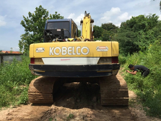 ขาย 695,000 แบคโฮ KOBELCO sk 120-3 (เก่านอก 3 ปี)ไฟฟ้าเต็ม เครื่องดี ปั้มแรง เอวแน่น ช่วงล่างเต็ม อินวอยท์ รถสวยพร้อมใช้ 090-772-3710 090-772-3708