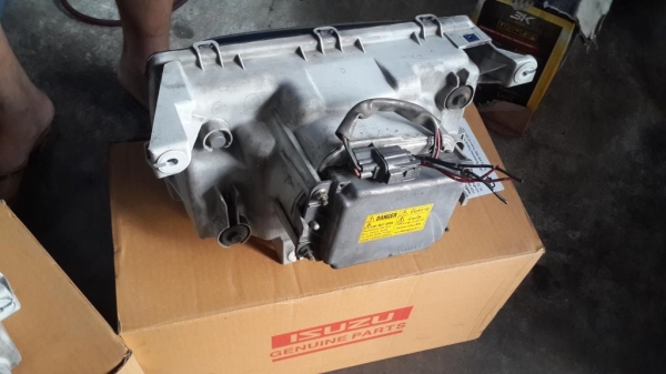 ขายโครมไฟหน้าทั้งชุด หลอดไฟซีนอน โครมไฟ บัลลาสต์ isuzu dragon d-max 2ข้างใช้ได้เลย ขายโครมไฟหน้าทั้งชุด หลอดไฟซีนอน โครมไฟ บัลลาสต์ isuzu dragon d-max 2ข้างใช้ได้เลย