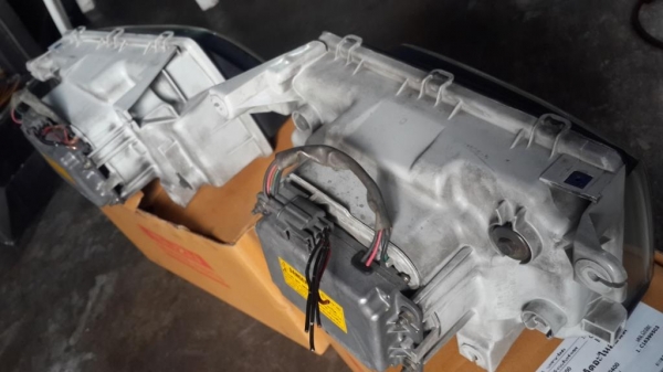 ขายโครมไฟหน้าทั้งชุด หลอดไฟซีนอน โครมไฟ บัลลาสต์ isuzu dragon d-max 2ข้างใช้ได้เลย ขายโครมไฟหน้าทั้งชุด หลอดไฟซีนอน โครมไฟ บัลลาสต์ isuzu dragon d-max 2ข้างใช้ได้เลย