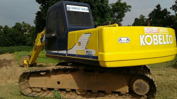 ขายรถขุดแบ็คโค KOBELCO SK200-3มาร์ค  ทรี สวยสภาพ90\% เอวแน่นบูมสวย ไฟฟ้าครบ แอร์