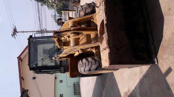 รถตัก CAT910G