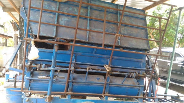 เครื่องนวดข้าว