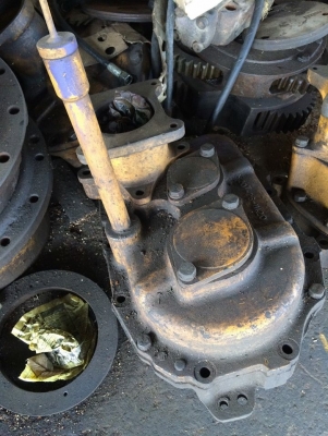 โป๊ะสวิง komatsu pc40-2 เก่านอกญี่ปุ่น ไม่มีมอเตอร์ ราคา 10,000 บาท