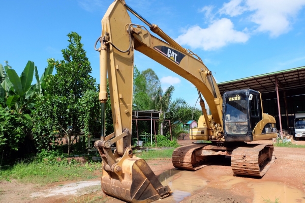 ขายรถแม็กโคร CAT-320C รถสวยพร้อมใช้งาน ราคา 1,350,000บาท ราคาต่อรองได้ โทร 0880659271(เดี่ยว) จ.หนองคาย