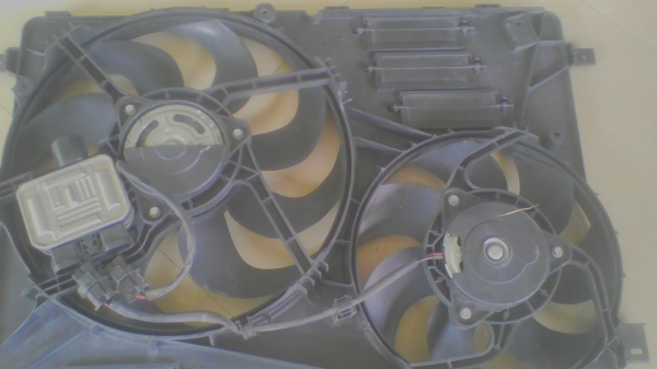 ขายพัดลมระบายความร้อน&amp;แผง 12v.วอลโว่