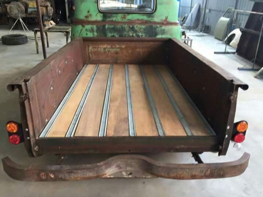 คิ้วเลสเก็บงานพื้นกะบะ คิ้วเลสเก็บงานพื้นกะบะ